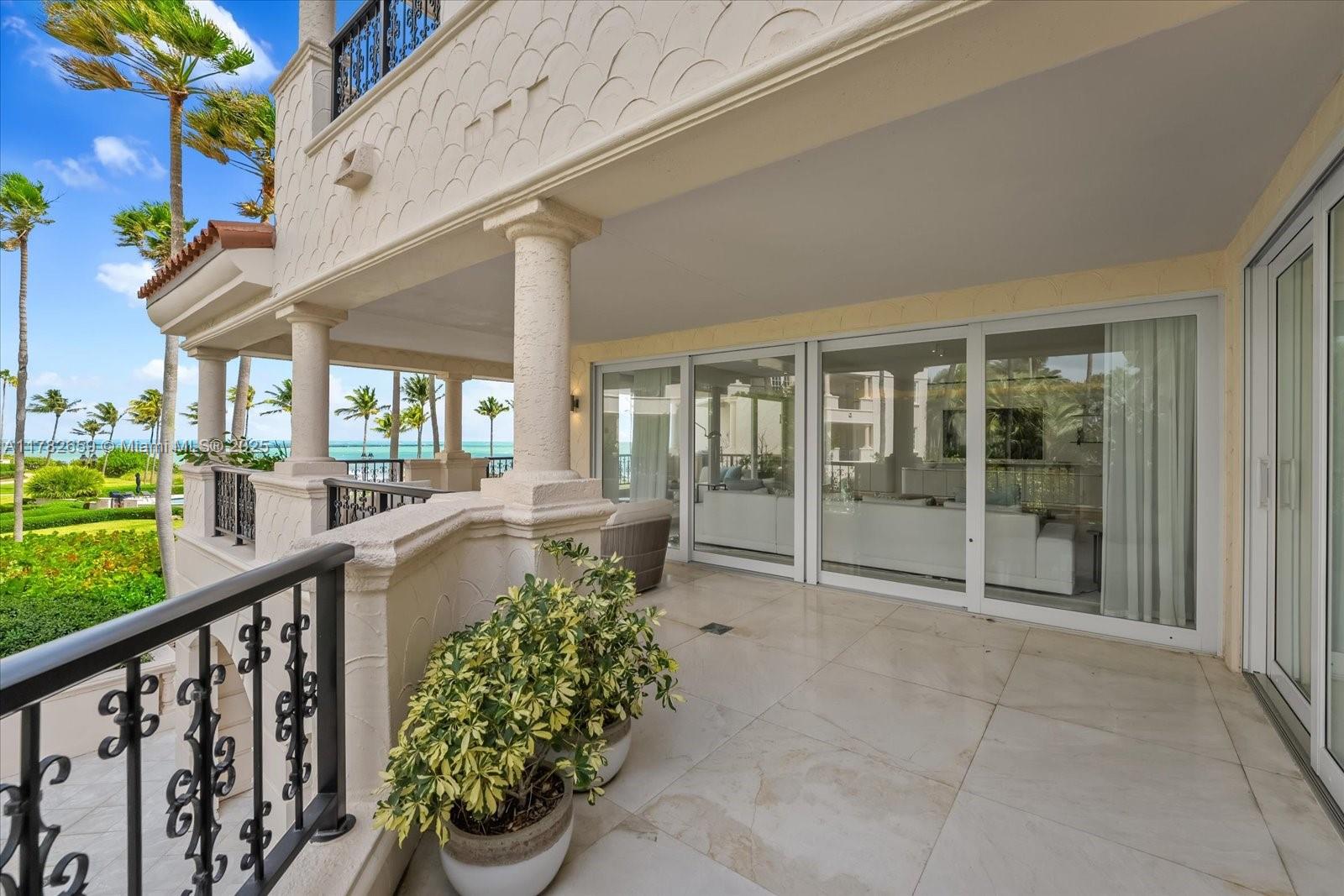 OCEANSIDE @ FISHER ISL CO - Residential