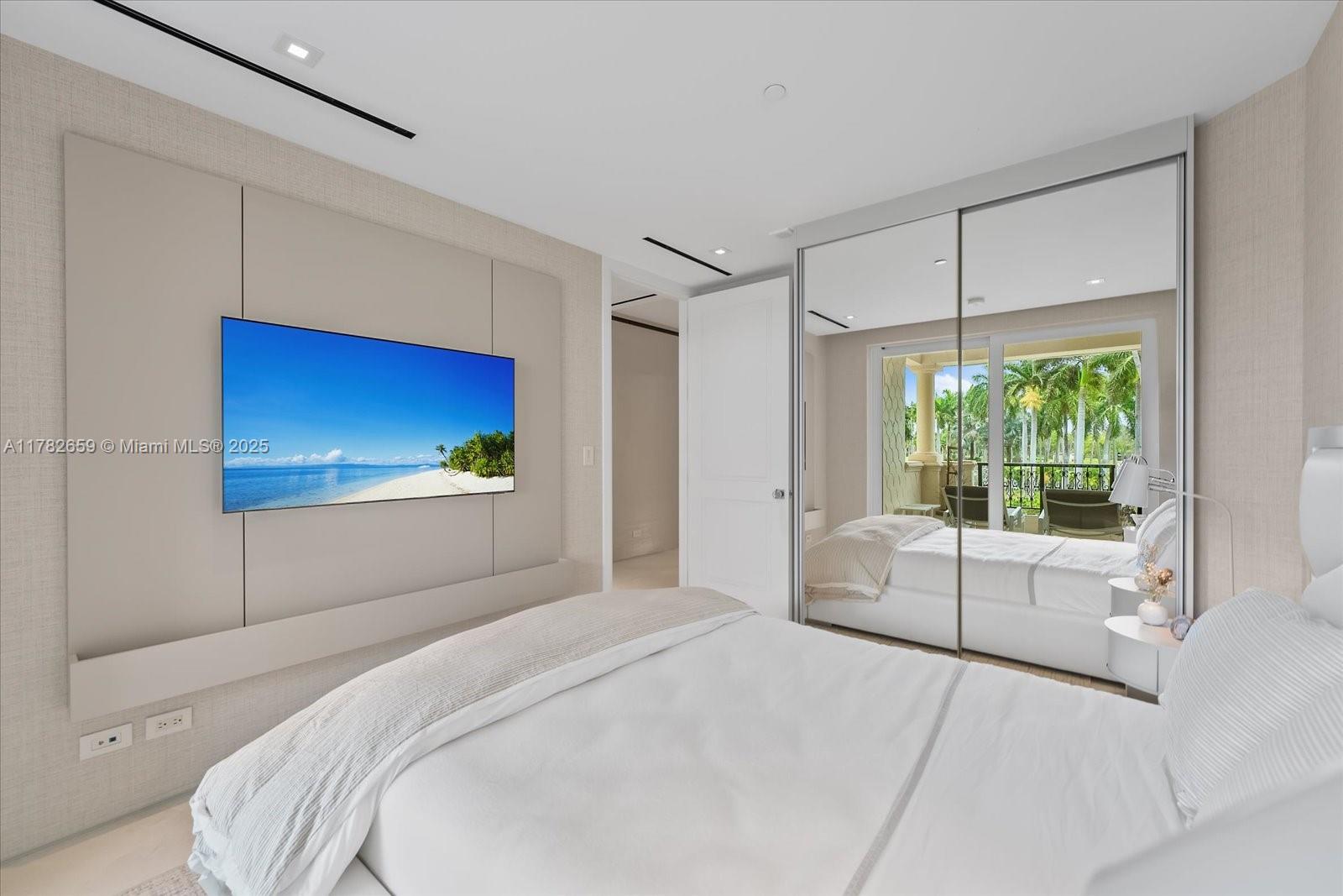 OCEANSIDE @ FISHER ISL CO - Residential
