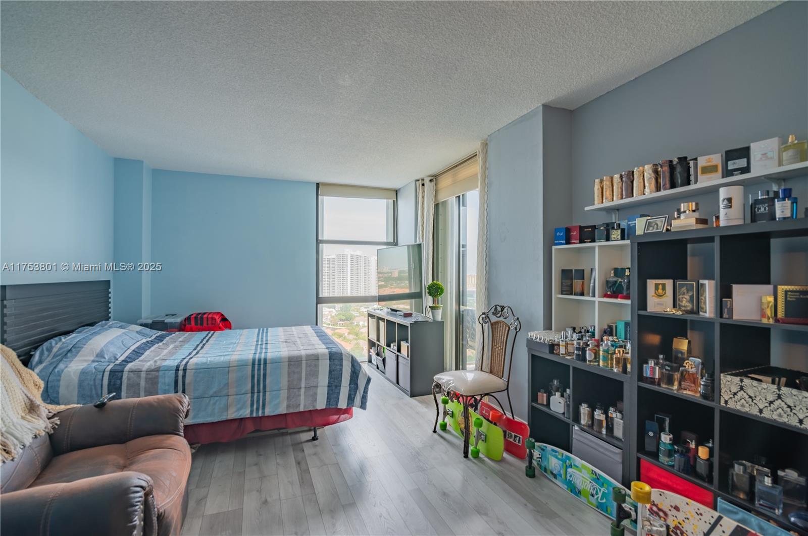 AVENTURA ELDORADO CONDO - Residential