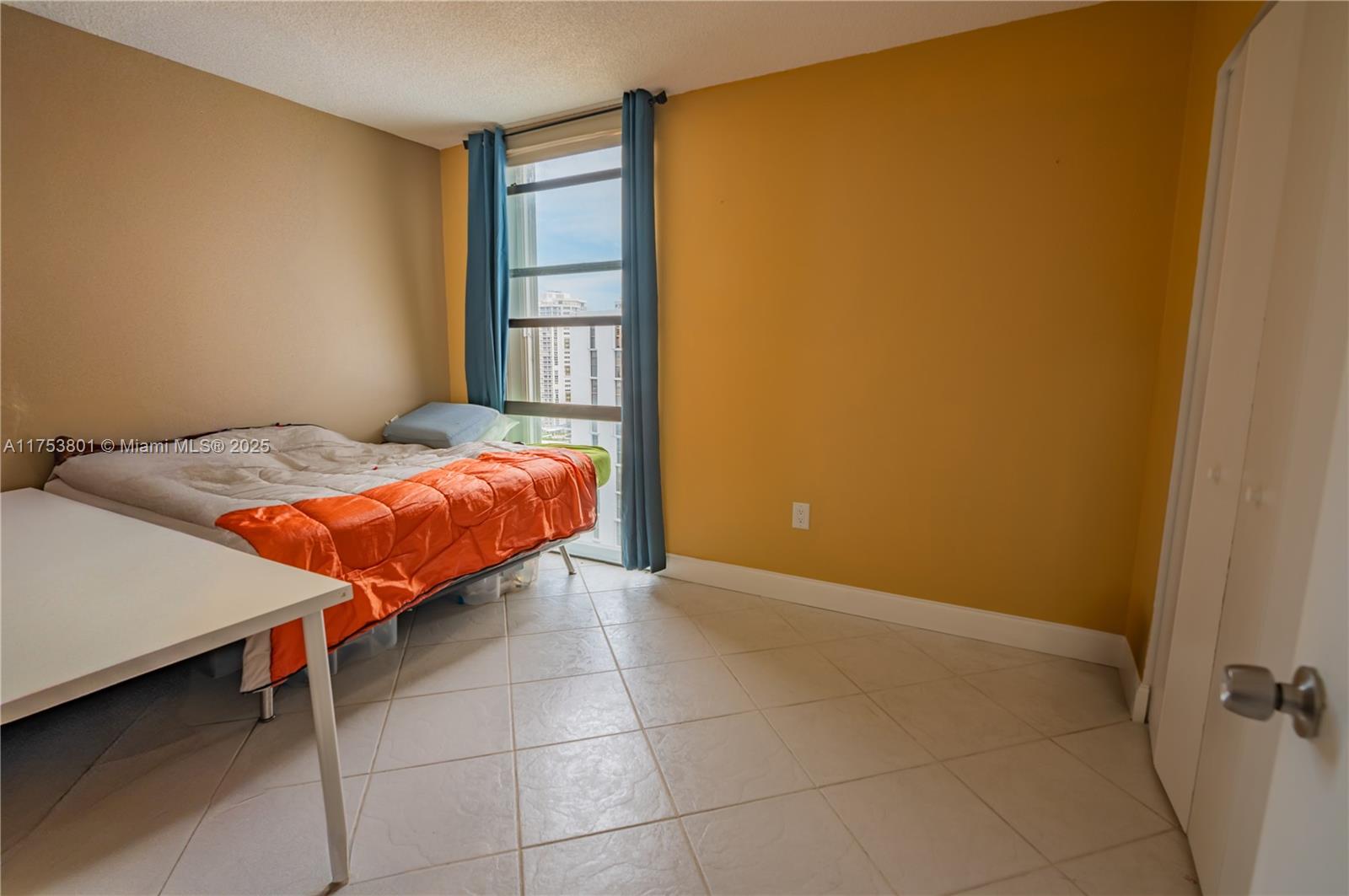 AVENTURA ELDORADO CONDO - Residential