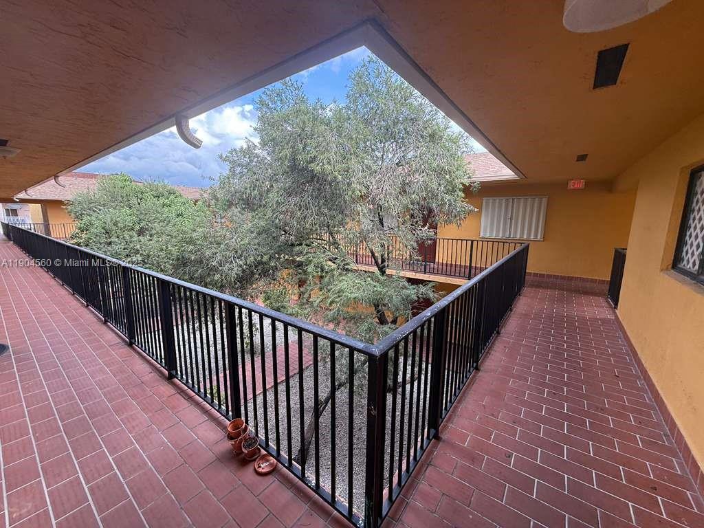 GREAT UNIT FOR RENT IN HIALEAH!, 2 BEDS 1.5 BATH , EXCELLENT LOCATION *** 2 MONTH TO MOVE IN *** SCHEDULE A SHOWING AND RENT IT TODAY!