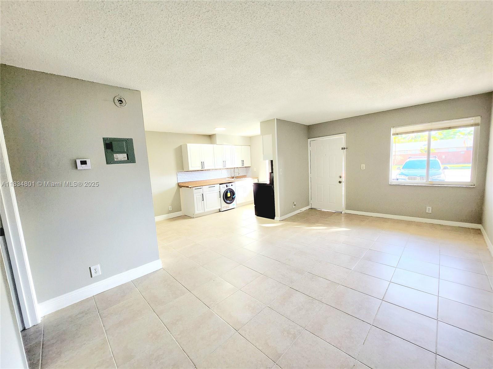 191 SW 15th St 102