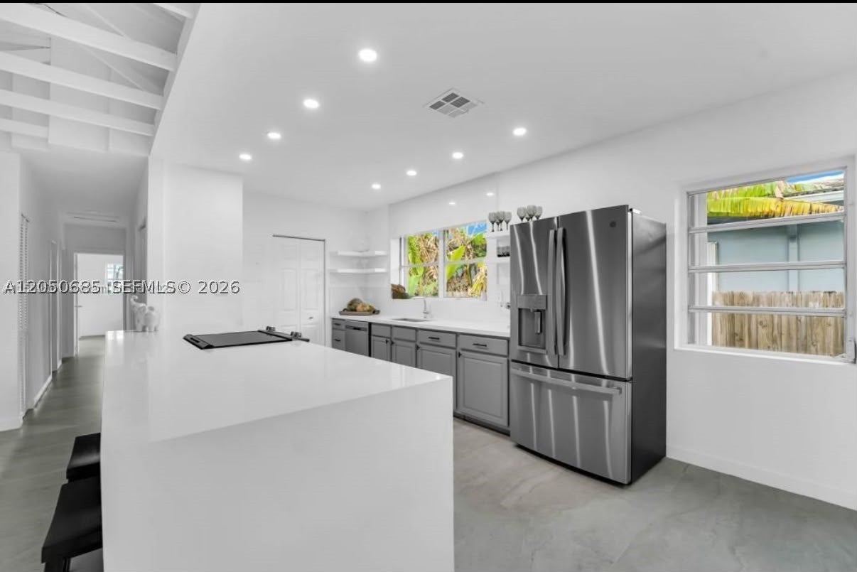 9264 Byron Ave