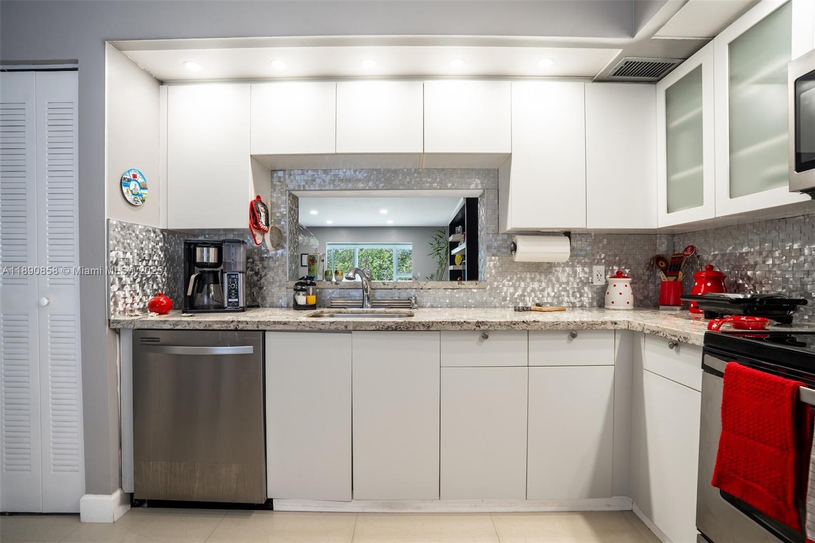 CAMBRIDGE AT CENTURY VILL - Residential Lease