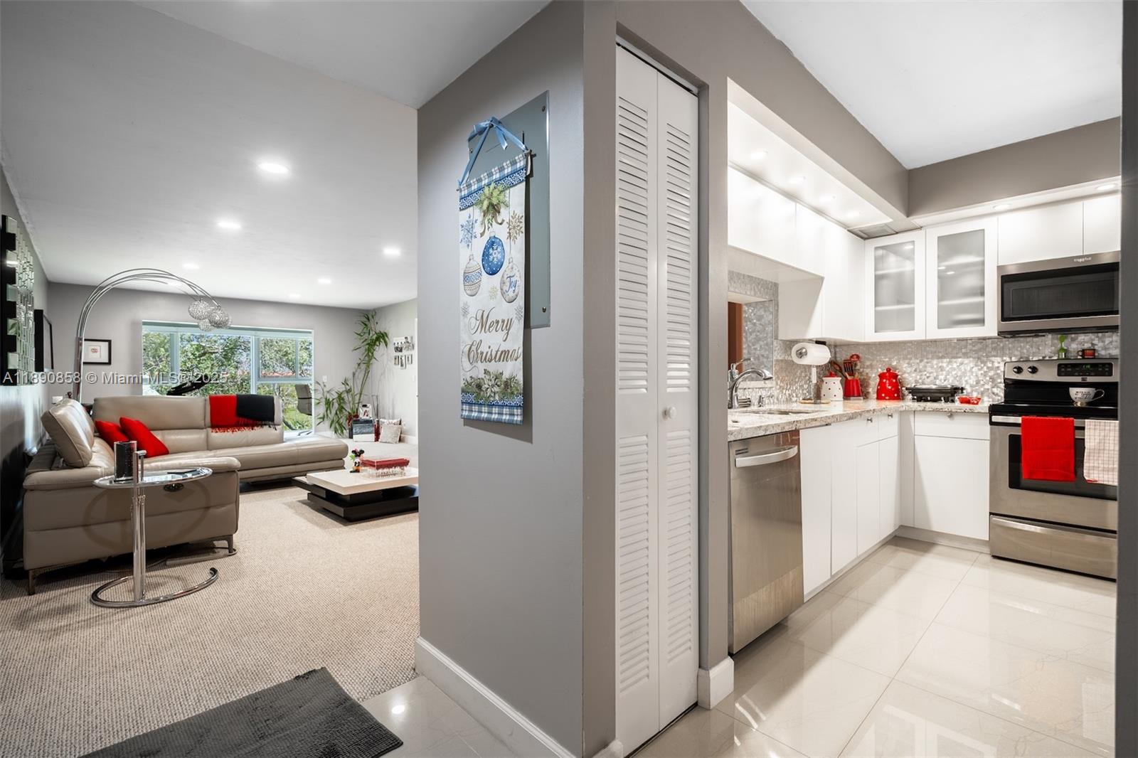 CAMBRIDGE AT CENTURY VILL - Residential Lease