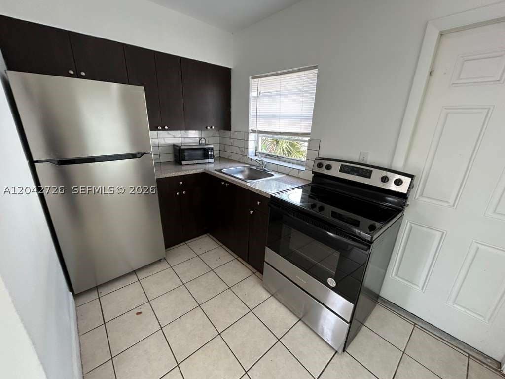 Photo of 2316 Madison St #34, Hollywood, FL 33020 (MLS # A12042726)