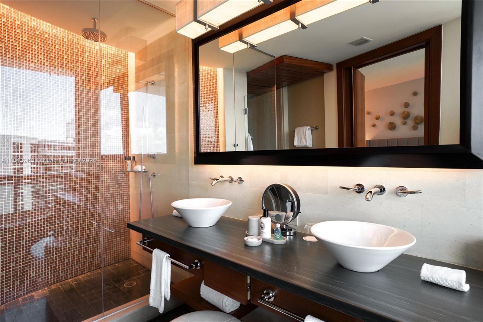 10295 COLLINS AVE HOTEL C - Residential