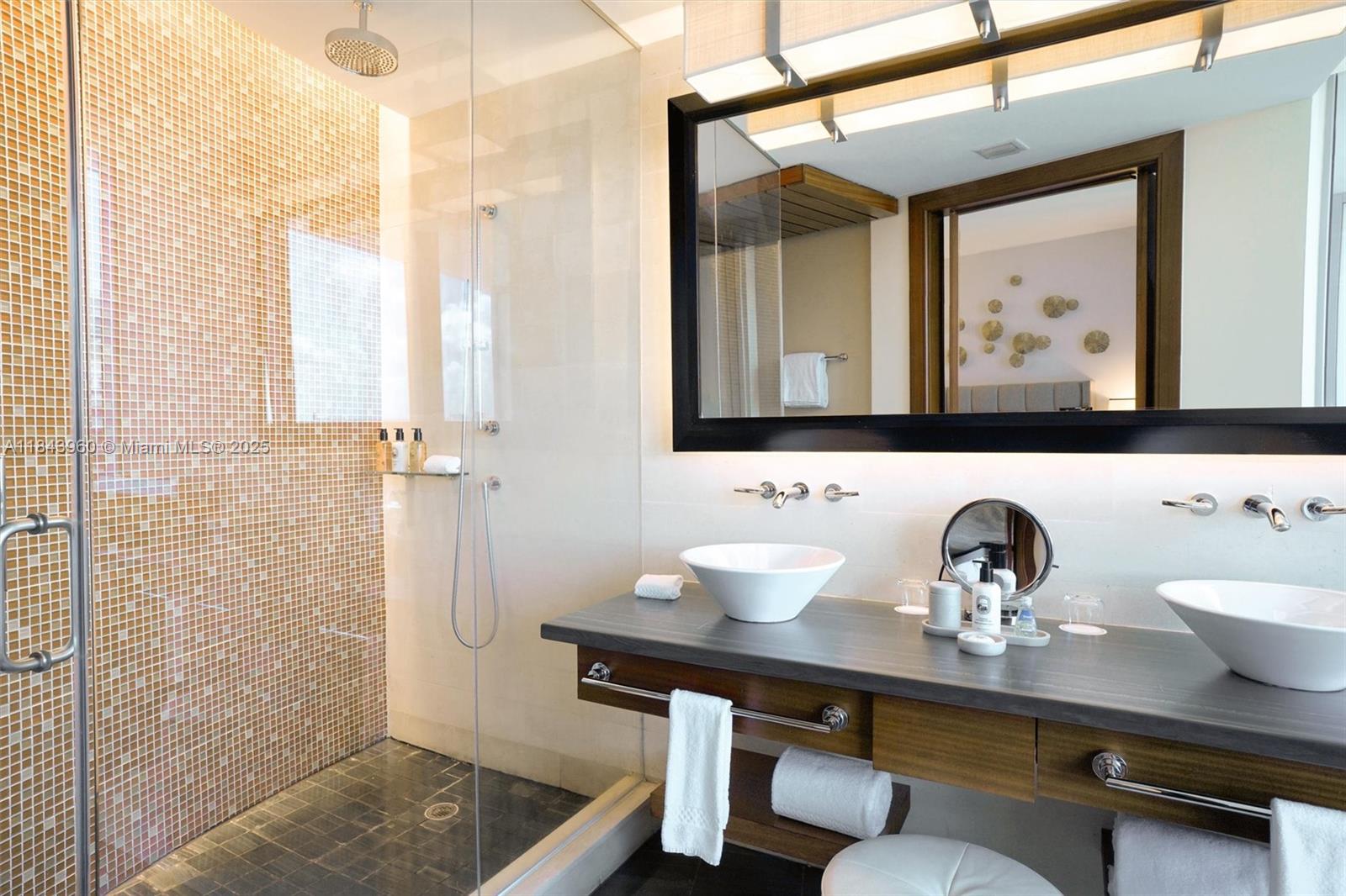 10295 COLLINS AVE HOTEL C - Residential