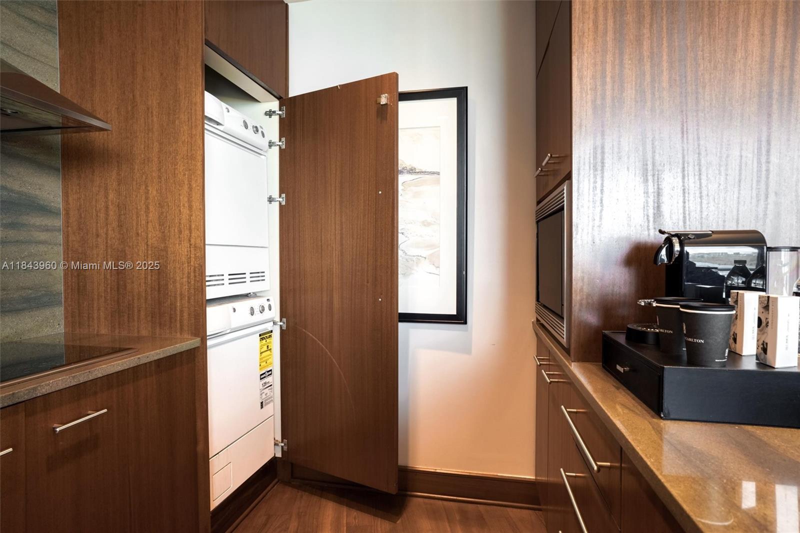 10295 COLLINS AVE HOTEL C - Residential