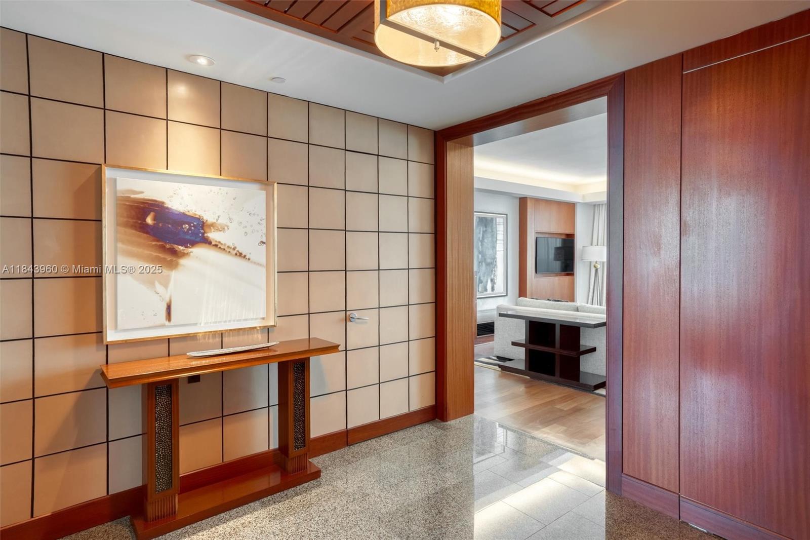 10295 Collins Ave #1014