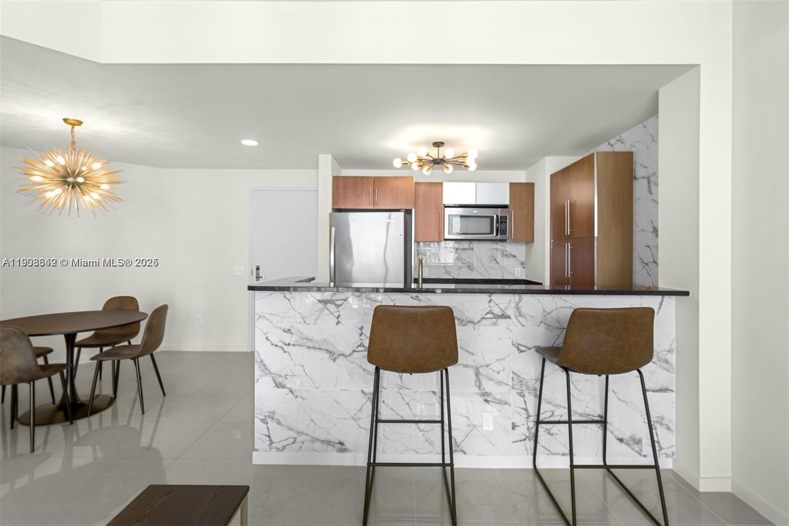 MET 1 CONDO - Residential Lease