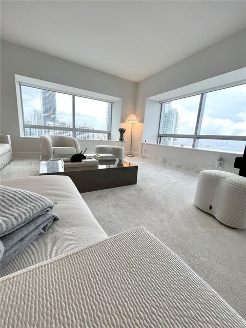 1435 Brickell Ave 3307 Miami FL 33131
