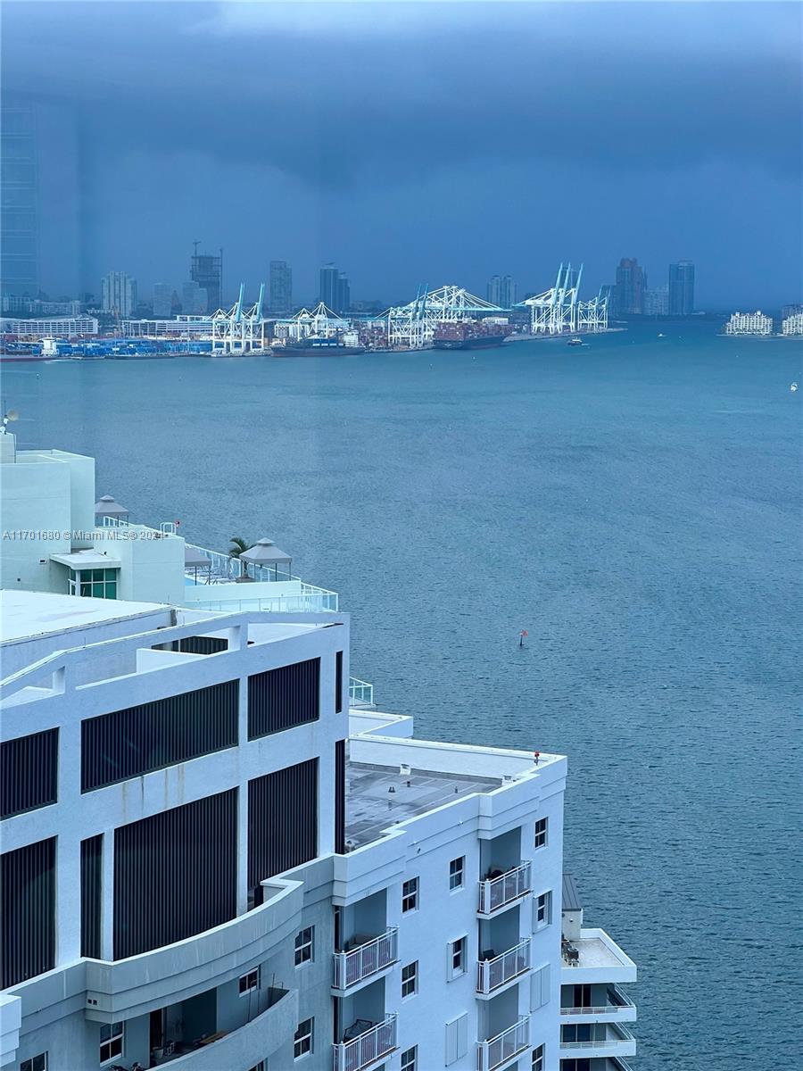 MILLENNIUM TOWER CONDOMIN - Residential