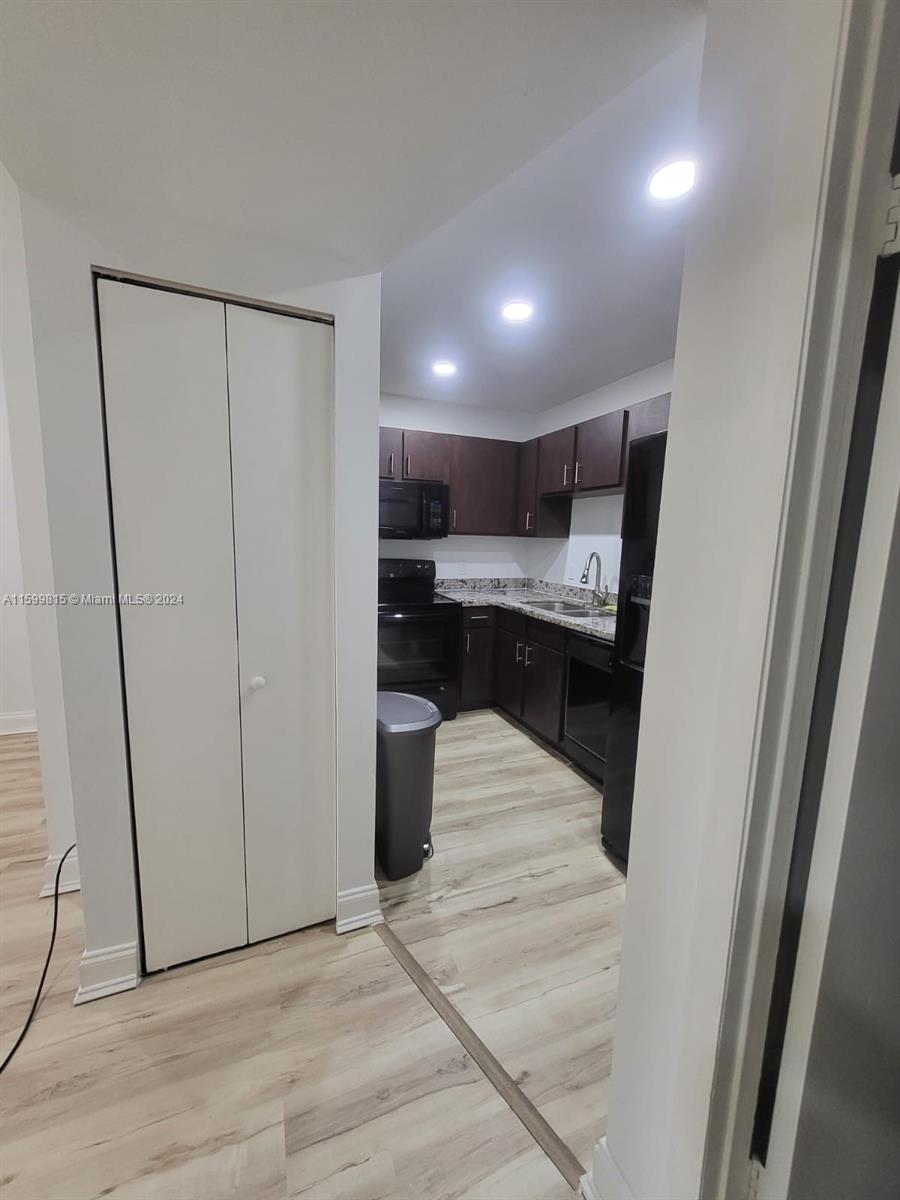 HAMMOCKS TRAILS CONDO - Residential Lease