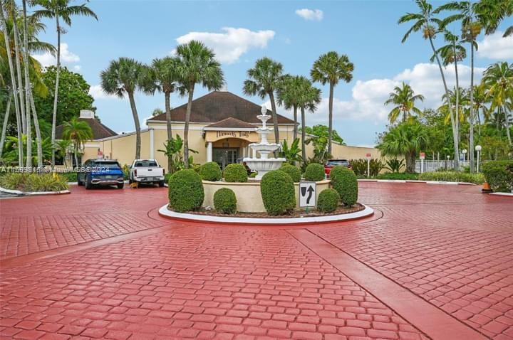 HAMMOCKS TRAILS CONDO - Residential Lease