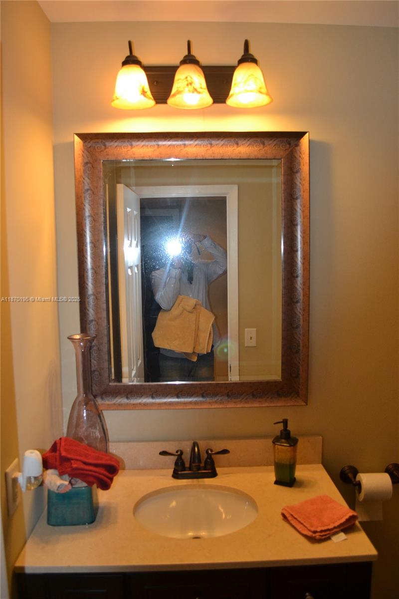 LAKEVIEW AT THE HAMMOCKS - Residential