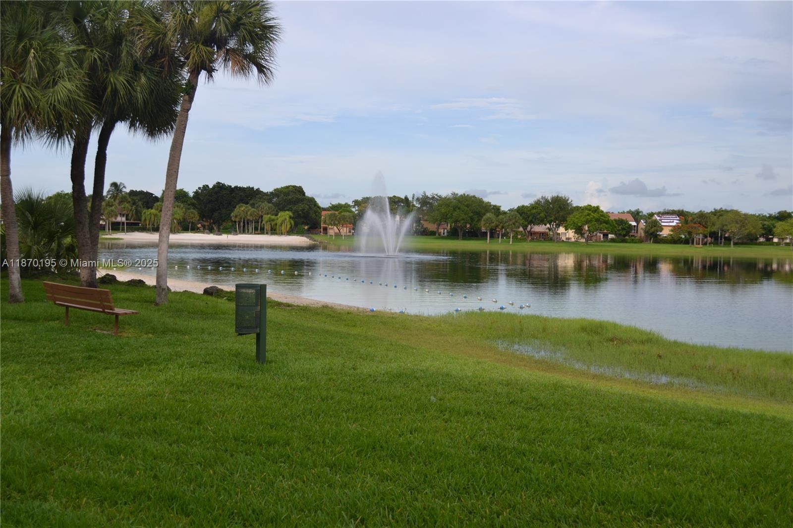 LAKEVIEW AT THE HAMMOCKS - Residential