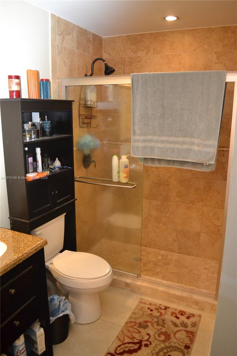 LAKEVIEW AT THE HAMMOCKS - Residential