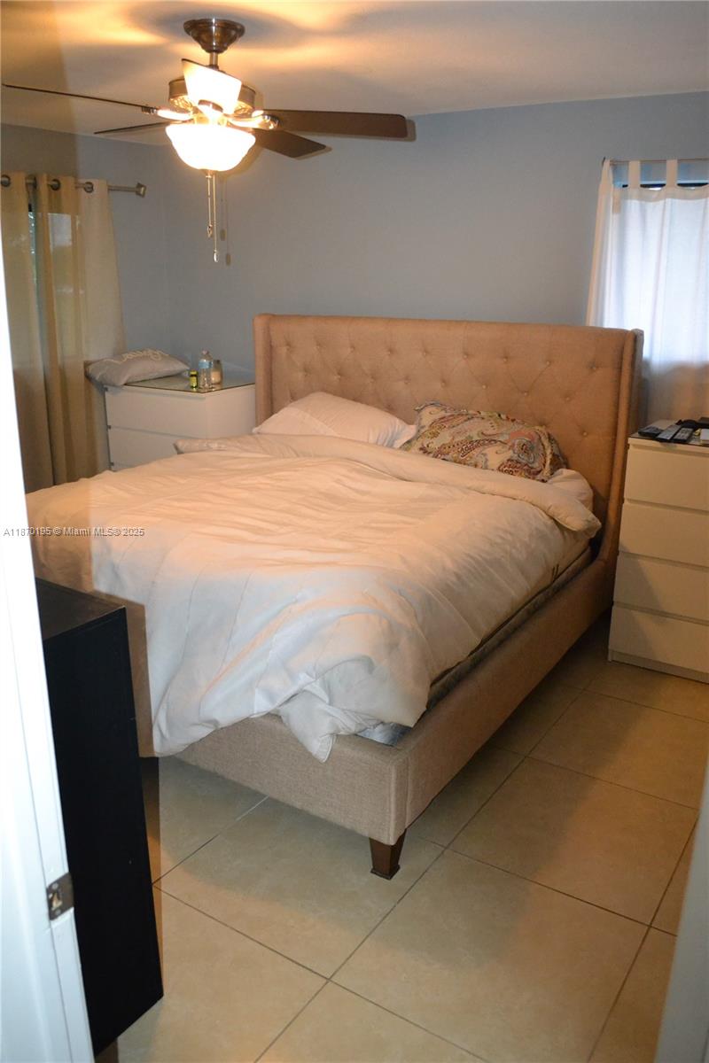 LAKEVIEW AT THE HAMMOCKS - Residential