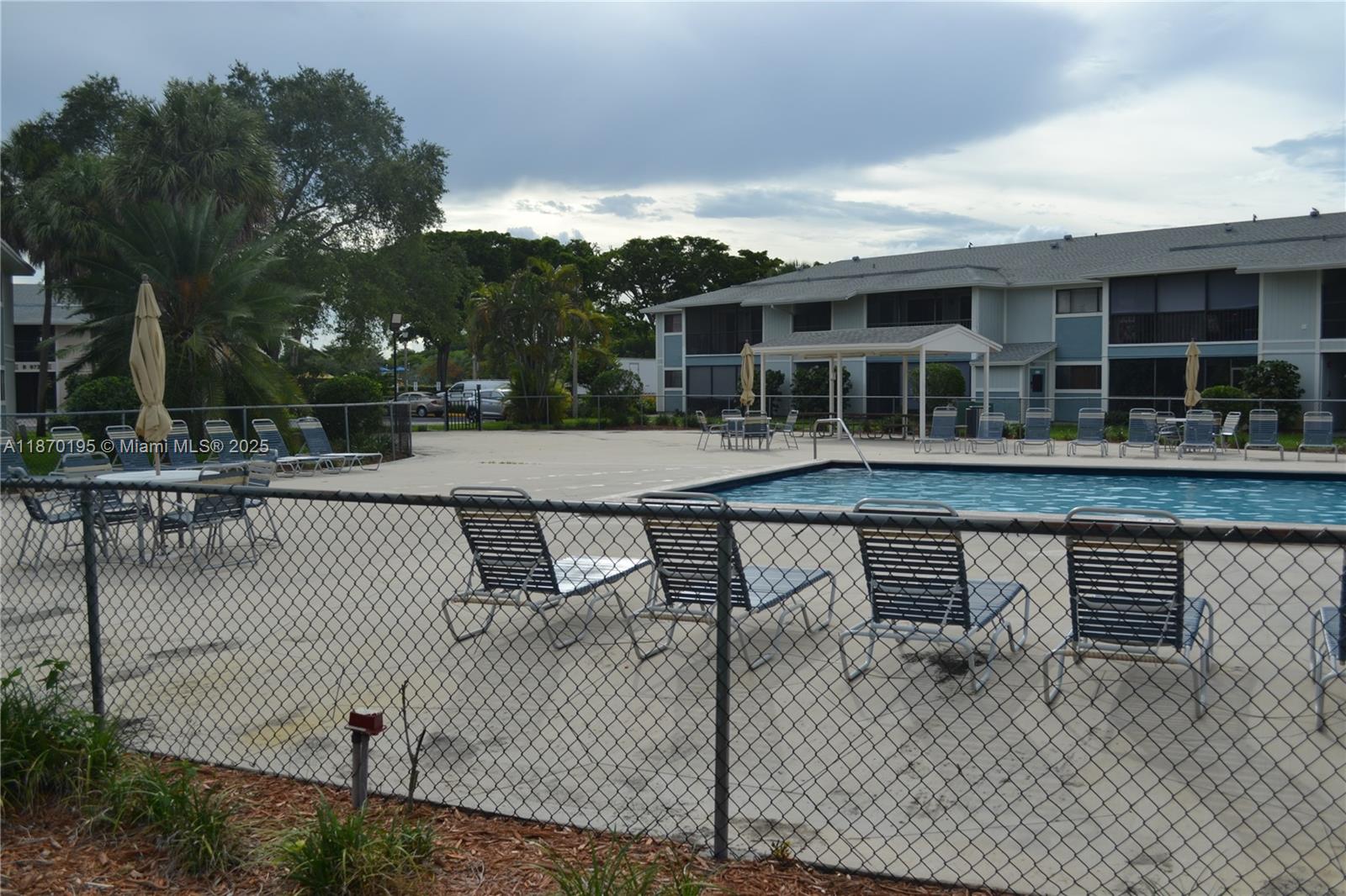 LAKEVIEW AT THE HAMMOCKS - Residential