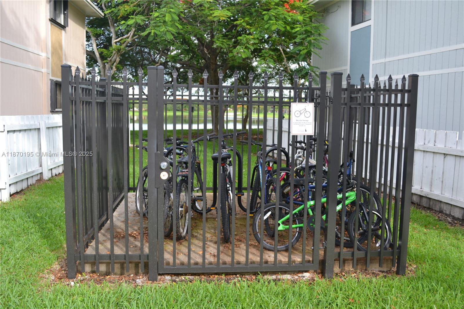 LAKEVIEW AT THE HAMMOCKS - Residential