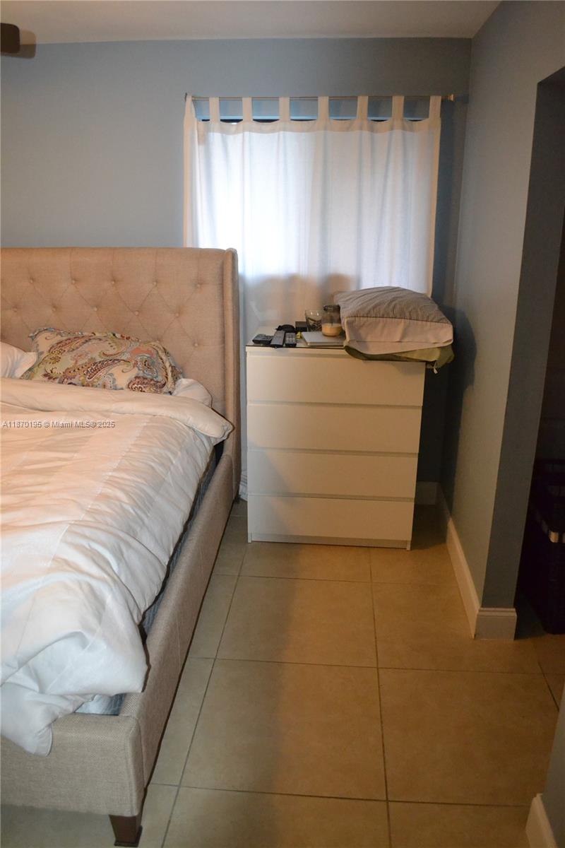 LAKEVIEW AT THE HAMMOCKS - Residential