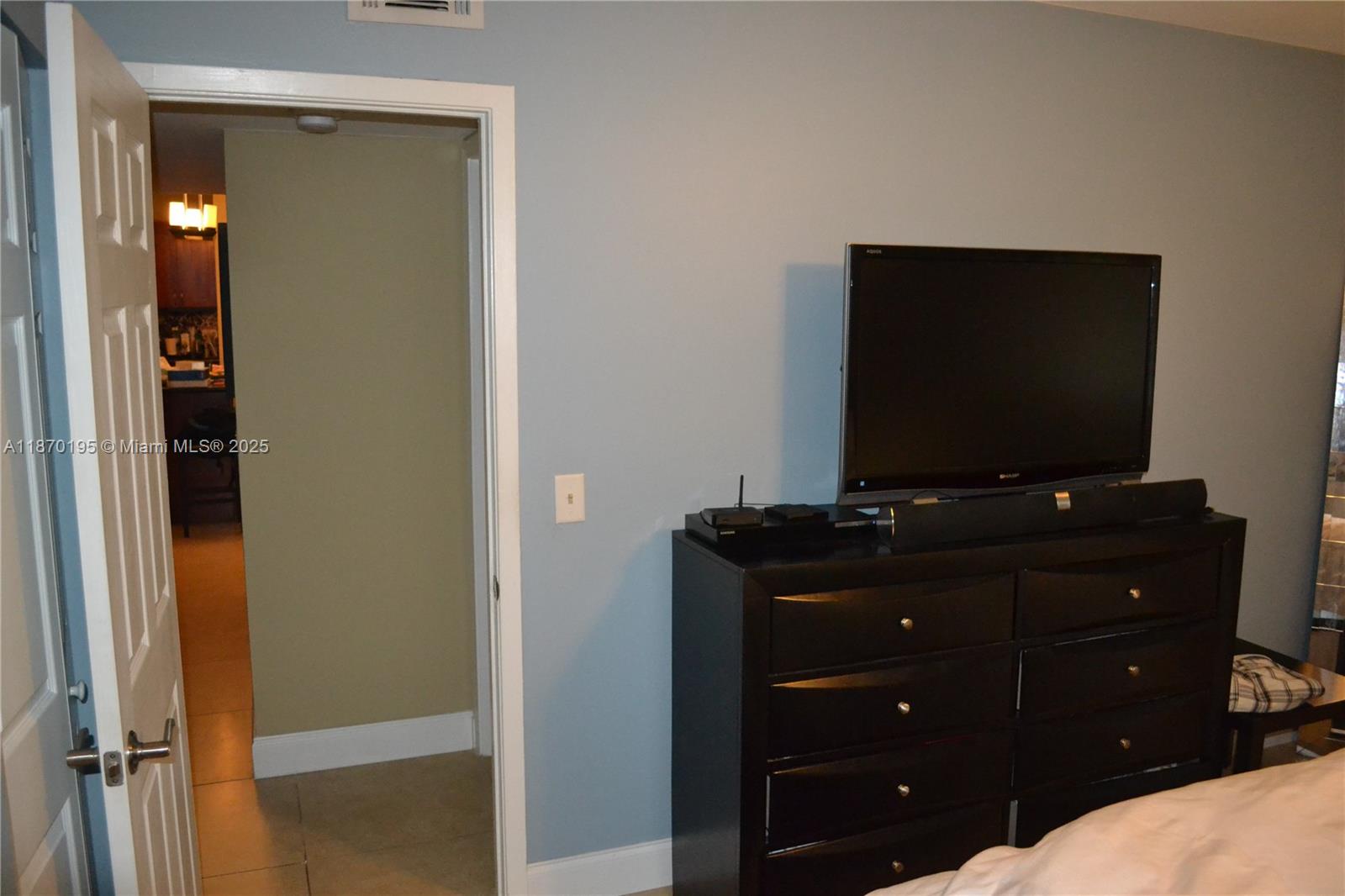 LAKEVIEW AT THE HAMMOCKS - Residential