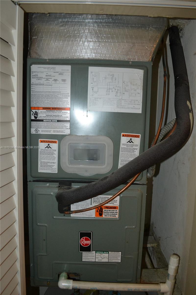 LAKEVIEW AT THE HAMMOCKS - Residential