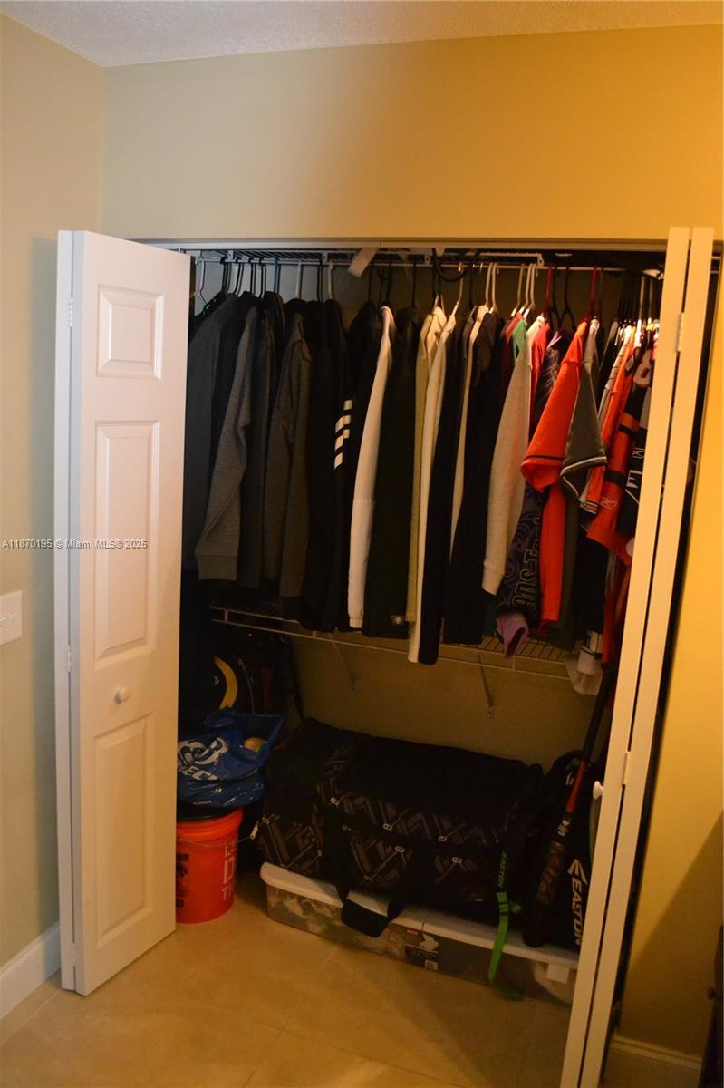 LAKEVIEW AT THE HAMMOCKS - Residential