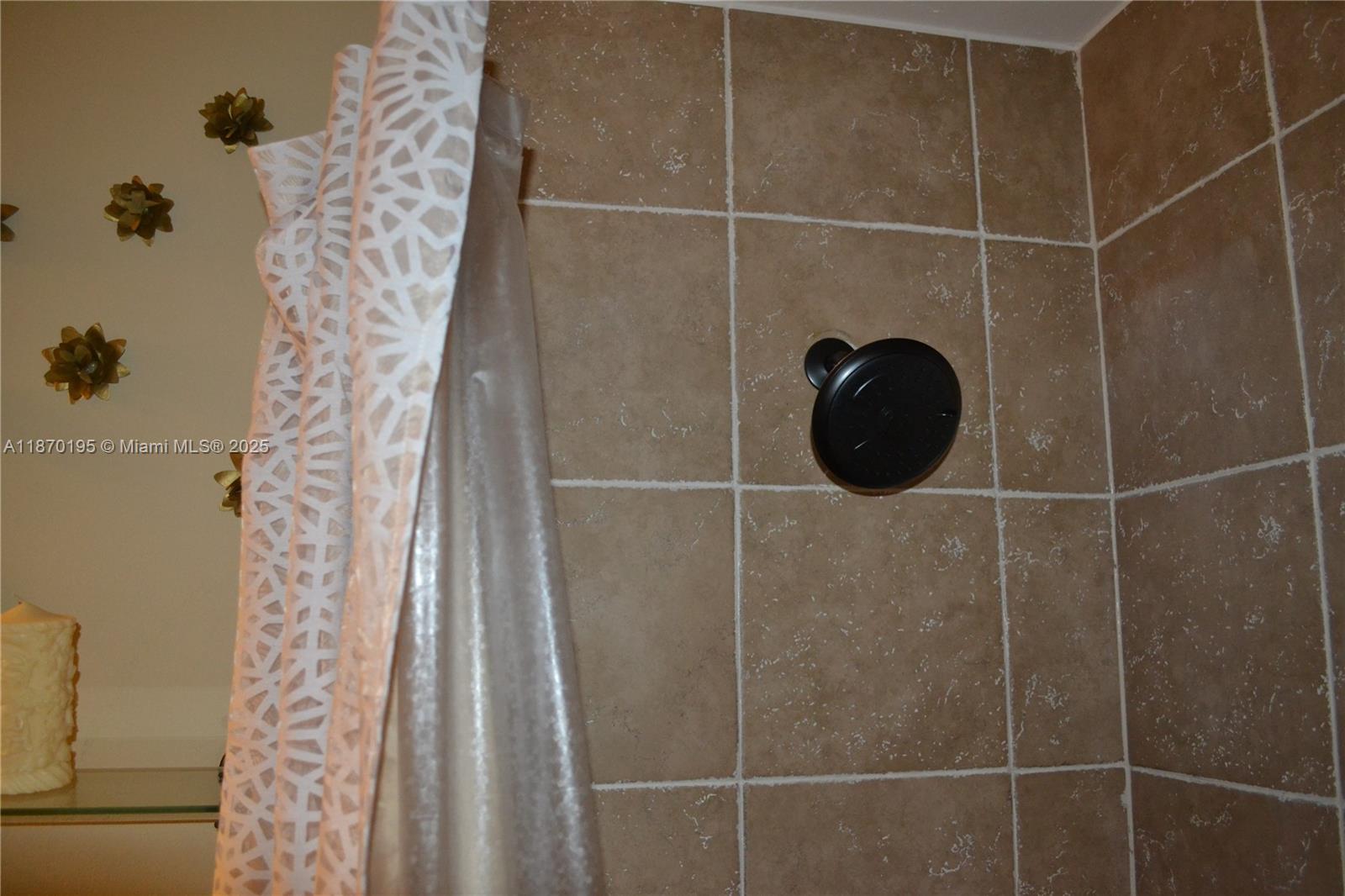 LAKEVIEW AT THE HAMMOCKS - Residential