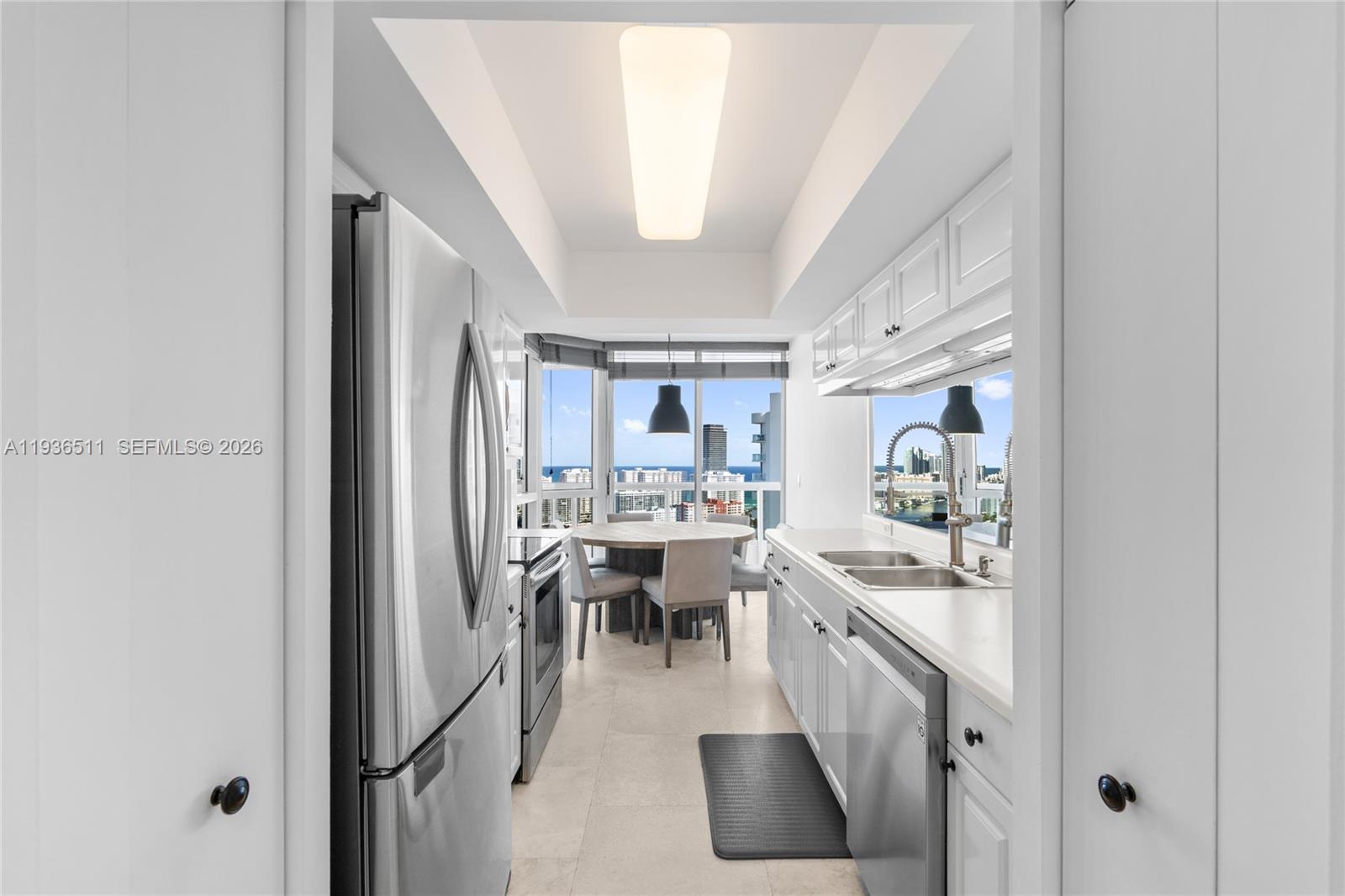 NORTH TOWER AT THE POINT - Residential