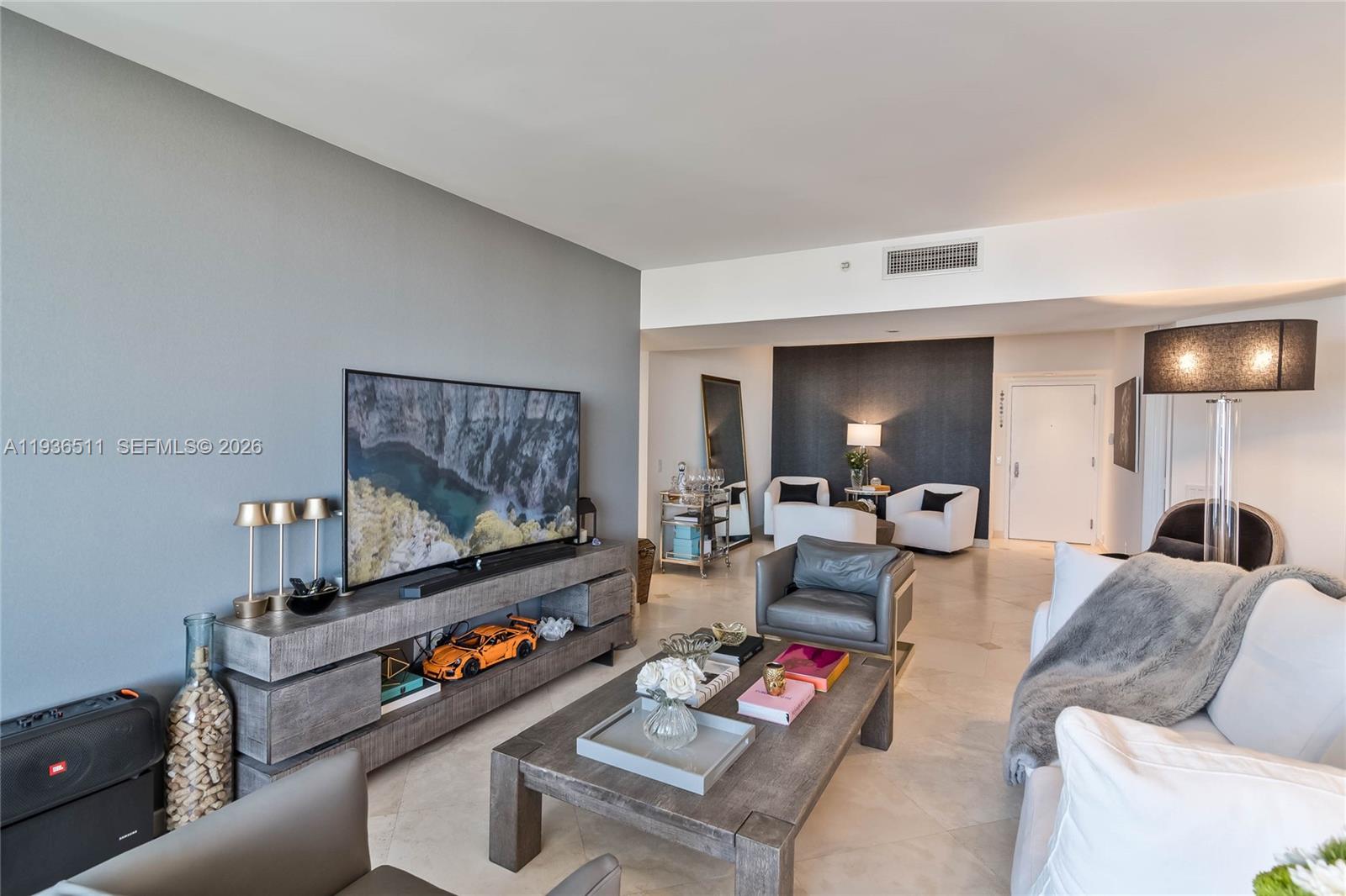 NORTH TOWER AT THE POINT - Residential