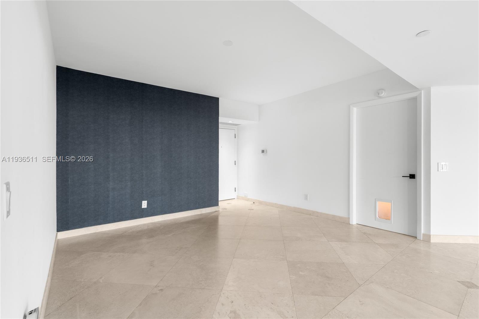 NORTH TOWER AT THE POINT - Residential