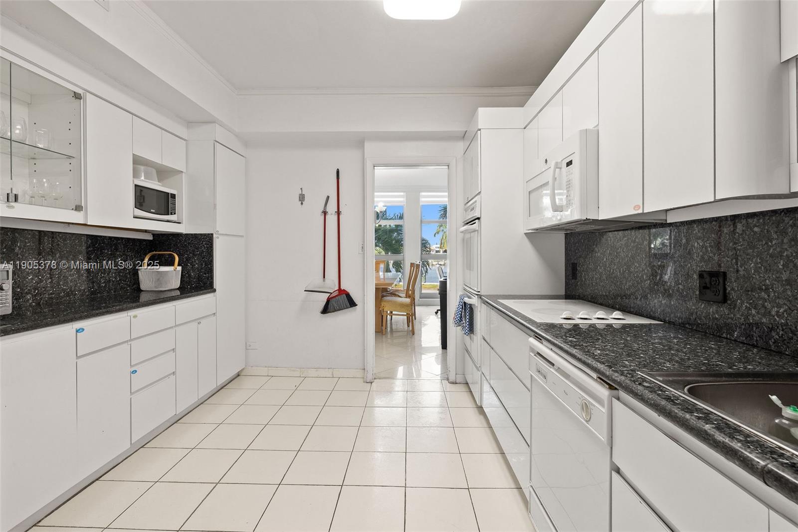 CRYSTAL HOUSE CONDO - Residential Lease