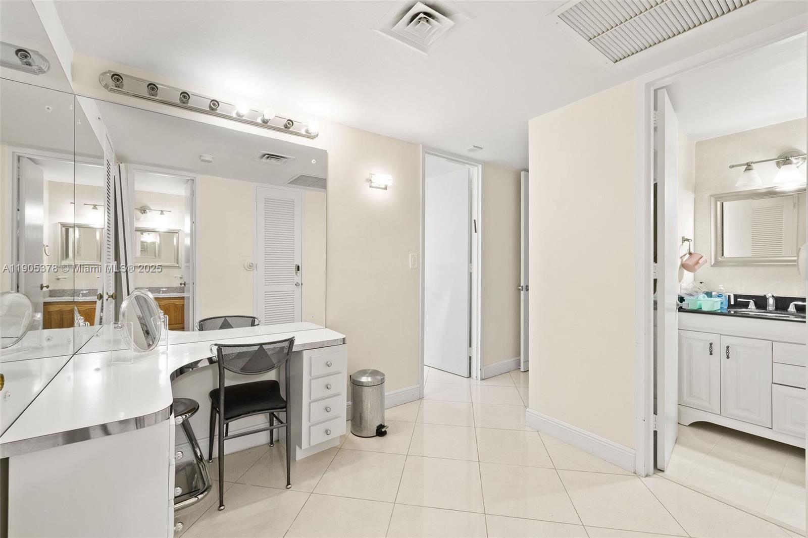 CRYSTAL HOUSE CONDO - Residential Lease