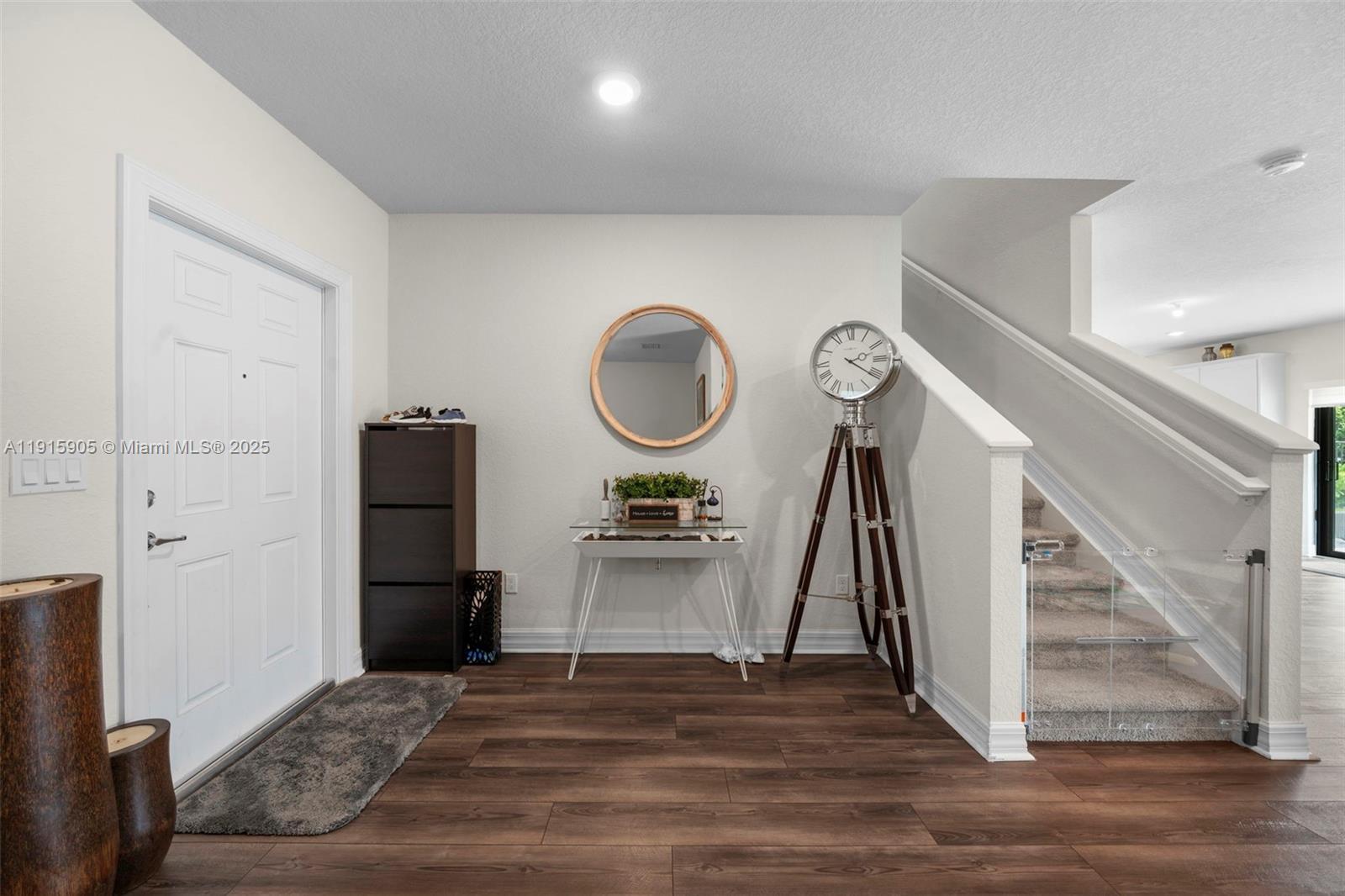 SOMERSET PLAZA - Residential Lease