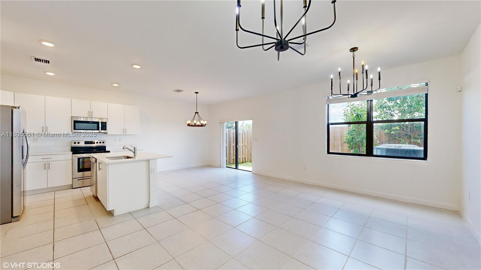 ENCLAVE SOUTH PHASE 2 - Residential