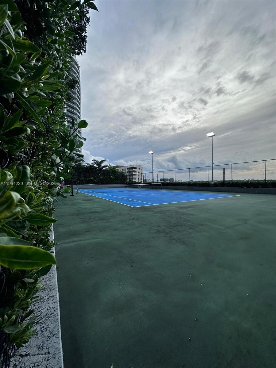 3401 MIDTOWN CONDO - Residential