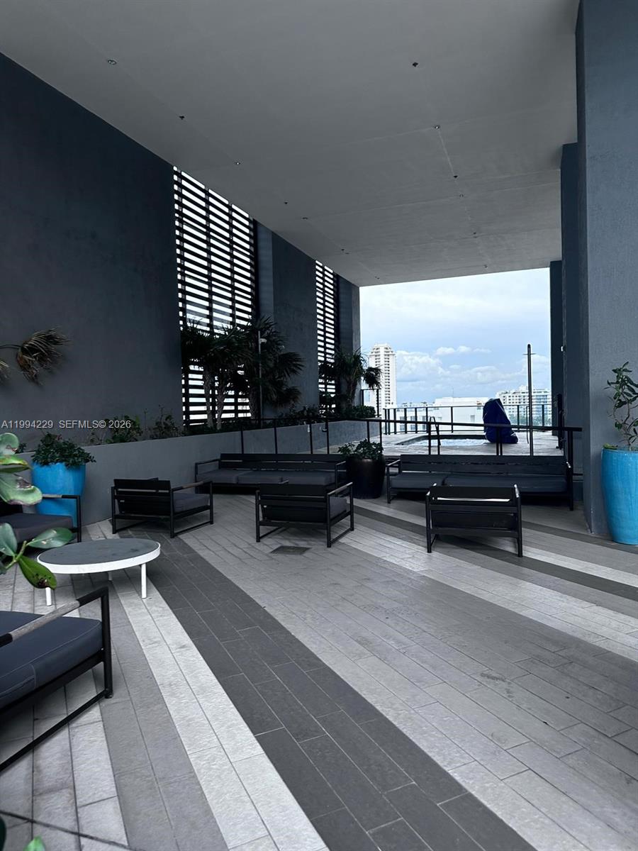 3401 MIDTOWN CONDO - Residential