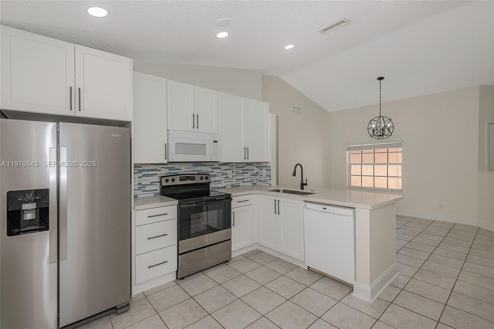 SILVER LAKES PHASE II REP - Residential Lease