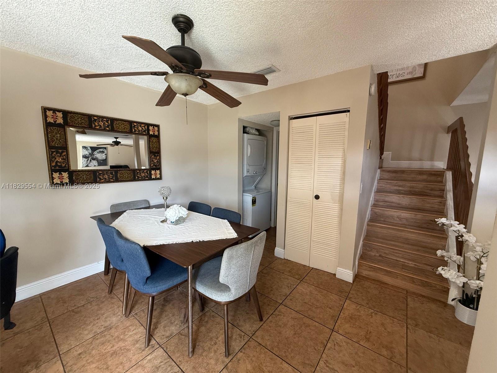 2552 NW 99th Ave, Coral Springs, FL, 33065/$325,000 3 2552 NW 99th Ave