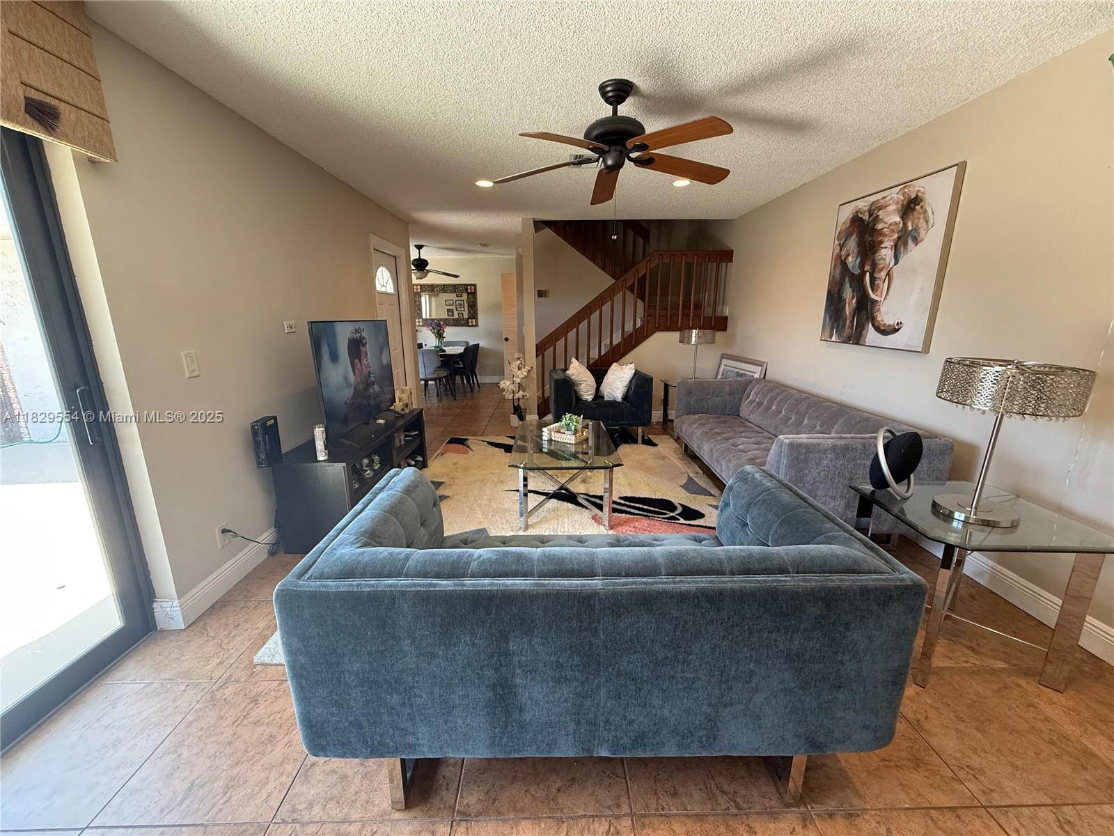 2552 NW 99th Ave, Coral Springs, FL, 33065/$325,000 4 2552 NW 99th Ave
