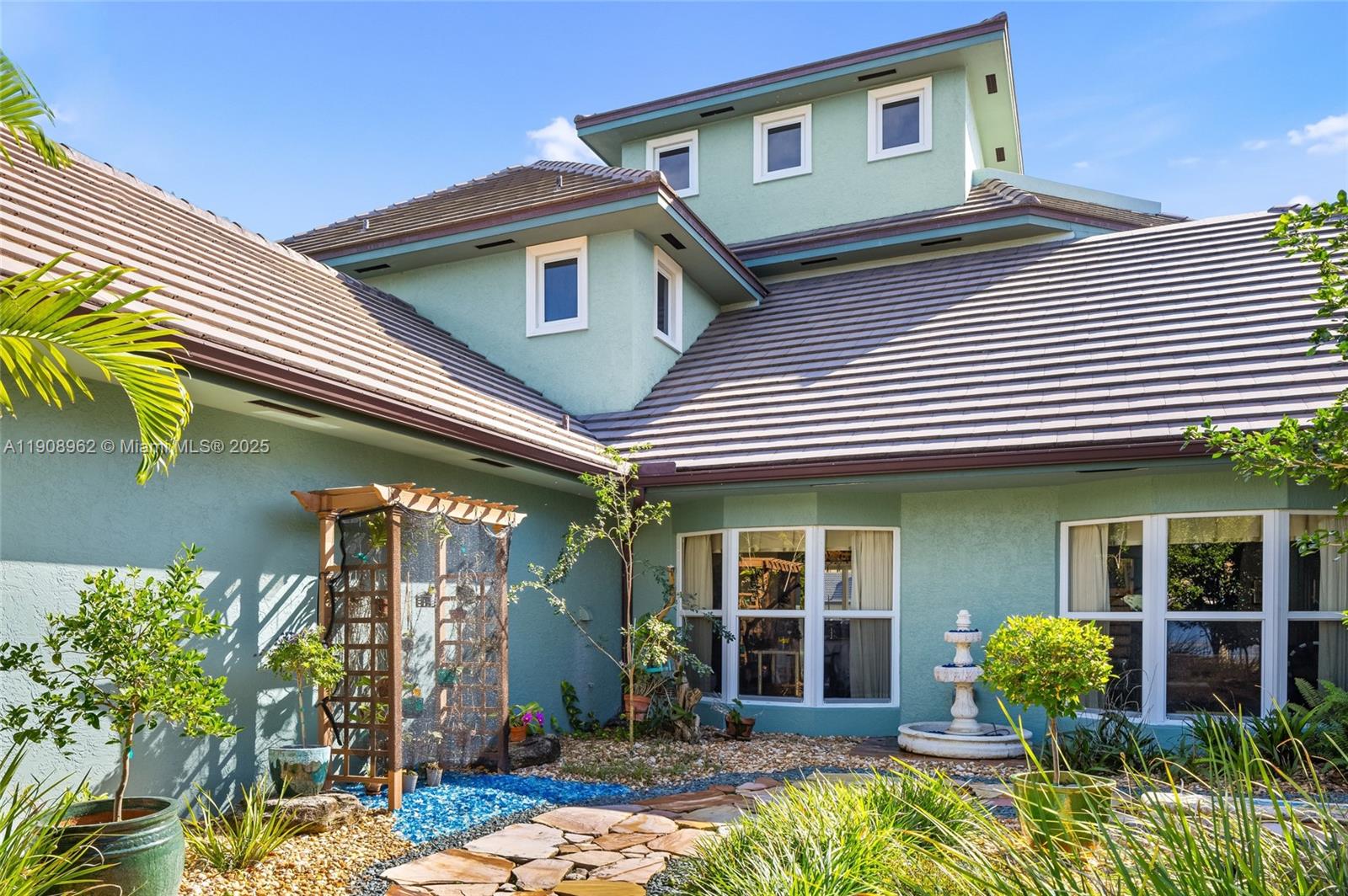 BAY COLONY SECTION OF THE - Residential Lease