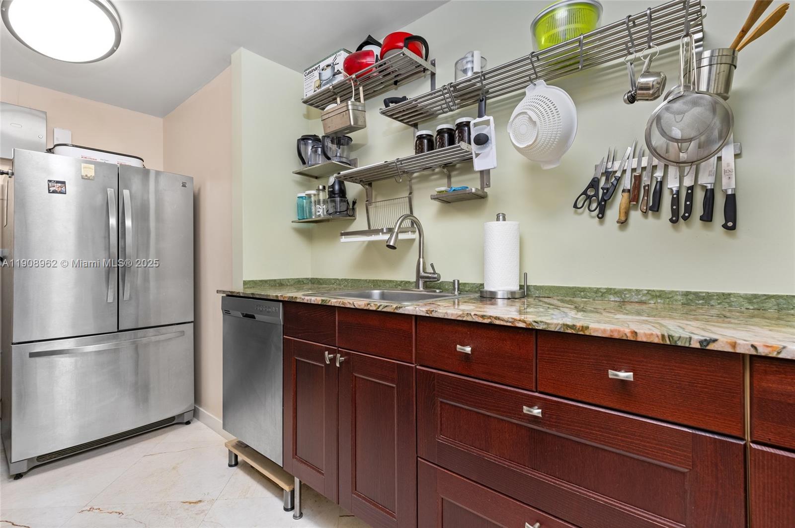 BAY COLONY SECTION OF THE - Residential Lease