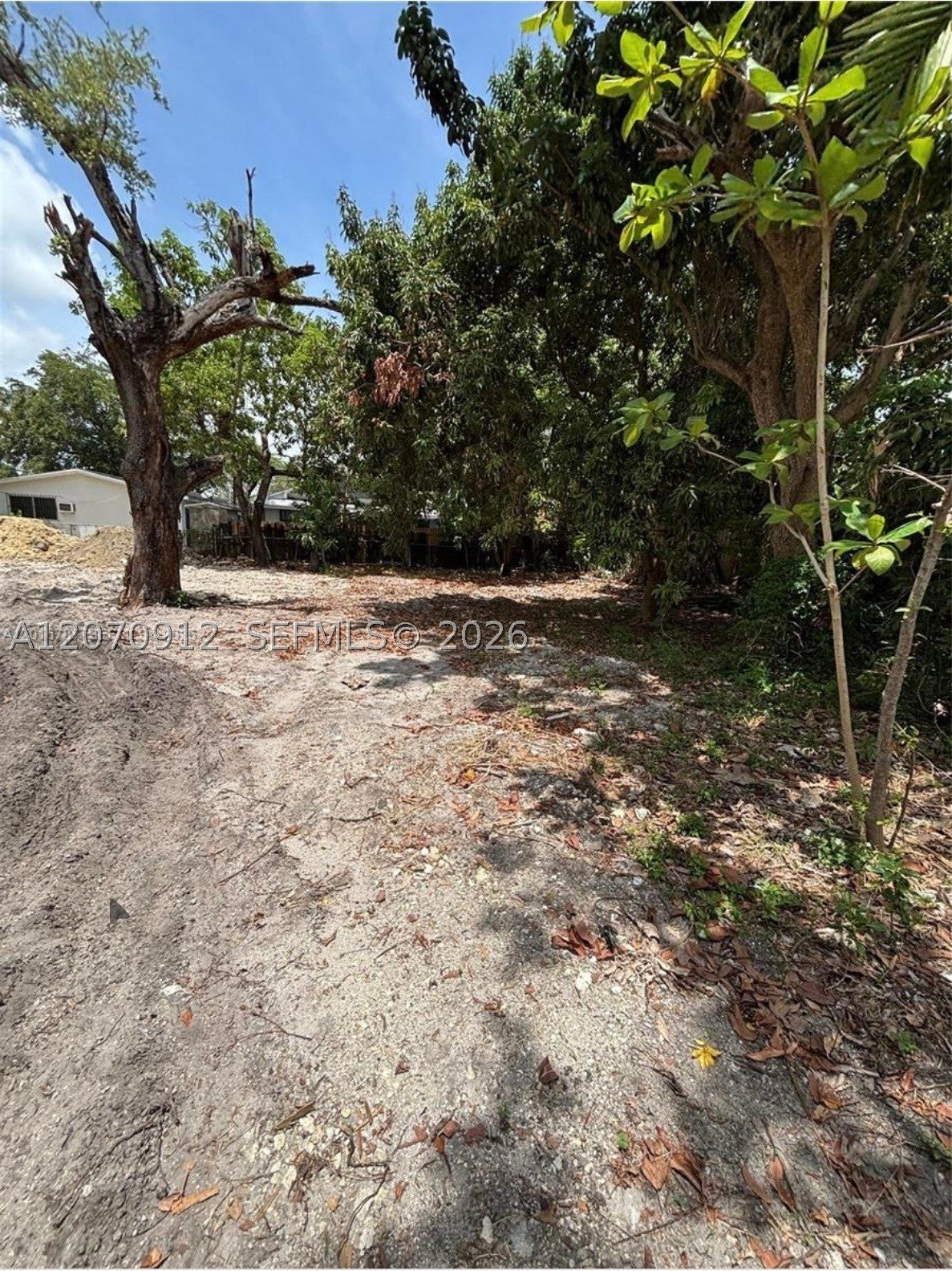 301 NE 58 St