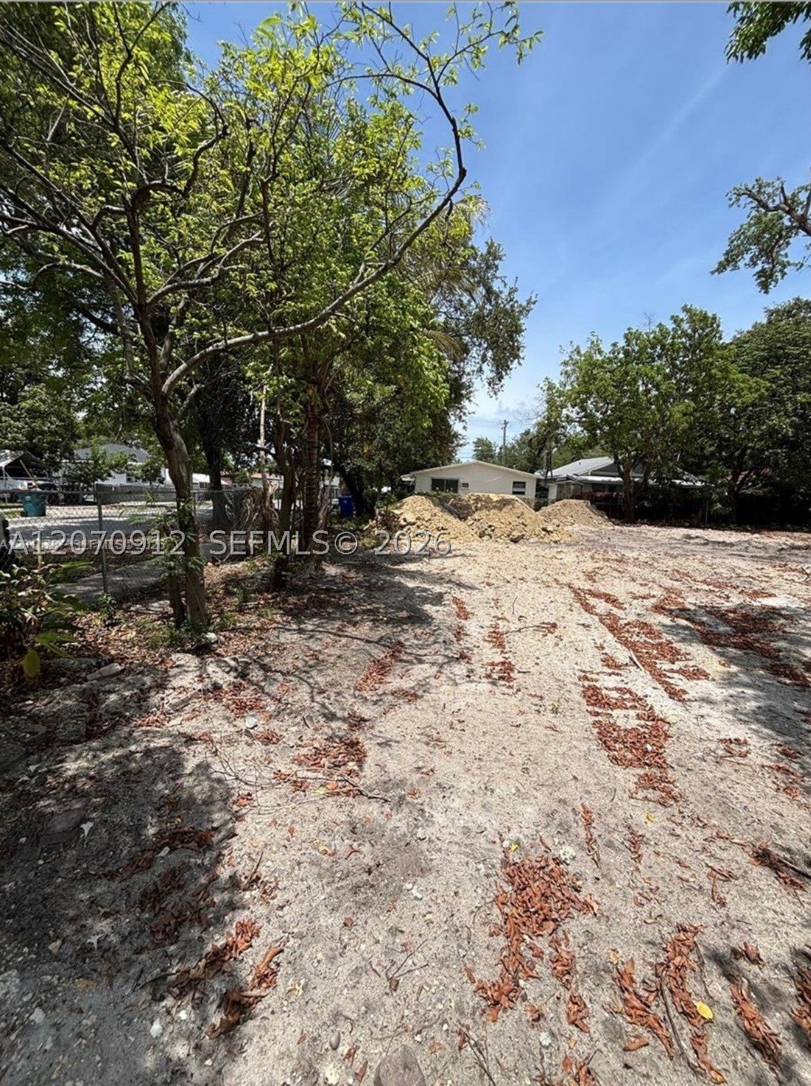 301 NE 58 St