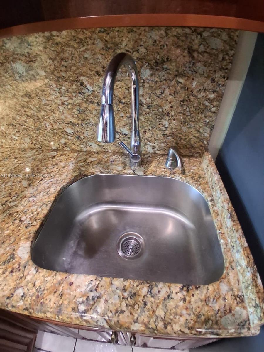 POINT EAST SEC III CONDO - Residential