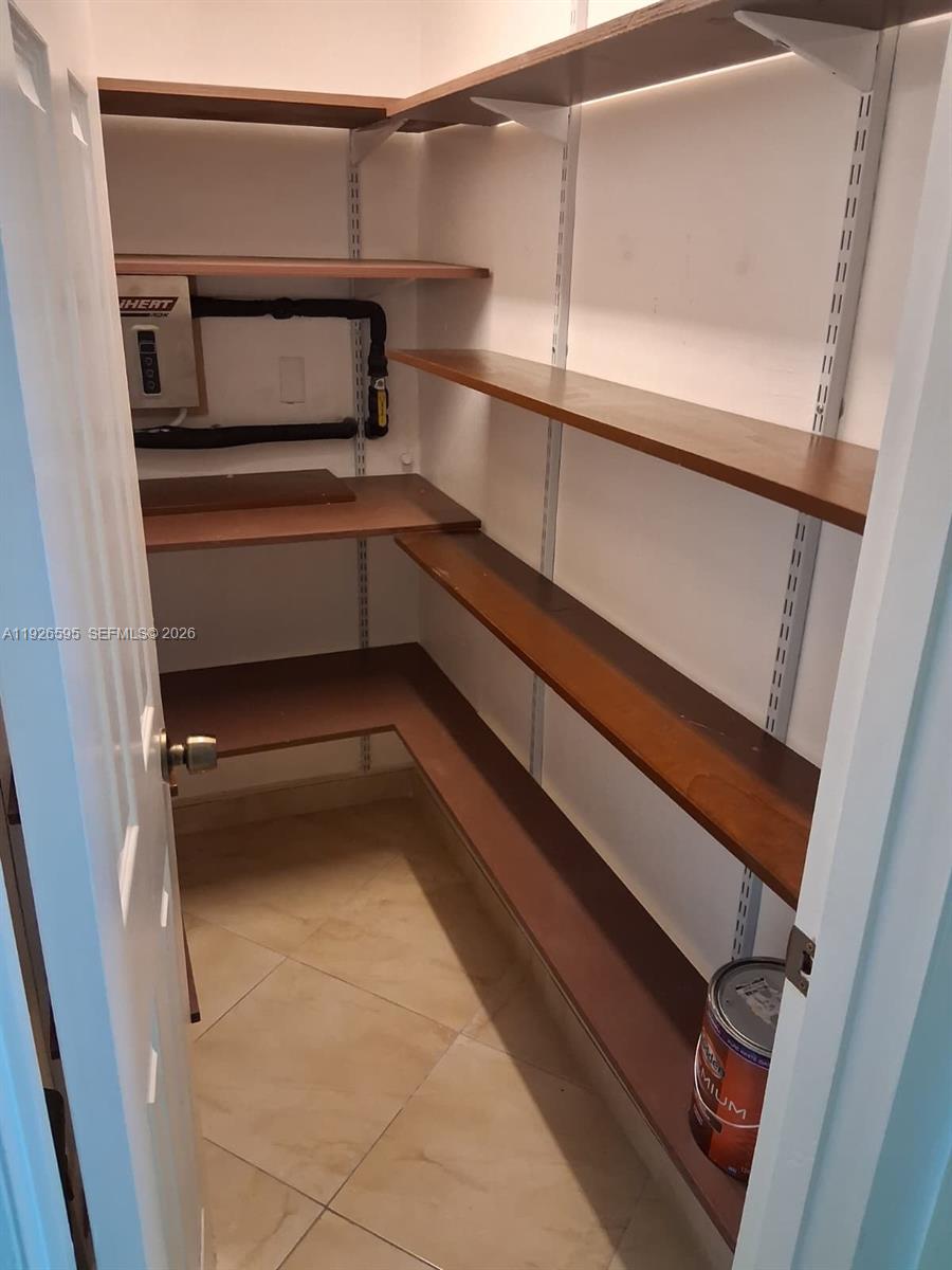 2905 Point East Dr L302