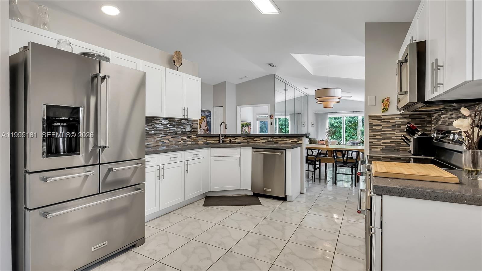 PEMBROKE ISLES II - Residential