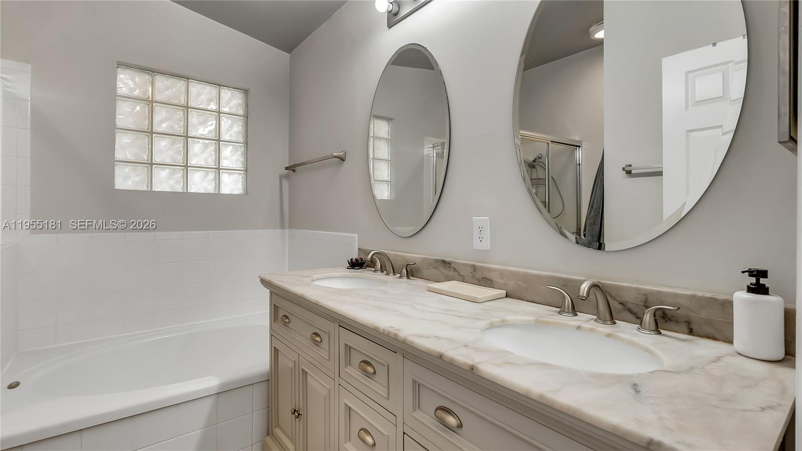 PEMBROKE ISLES II - Residential